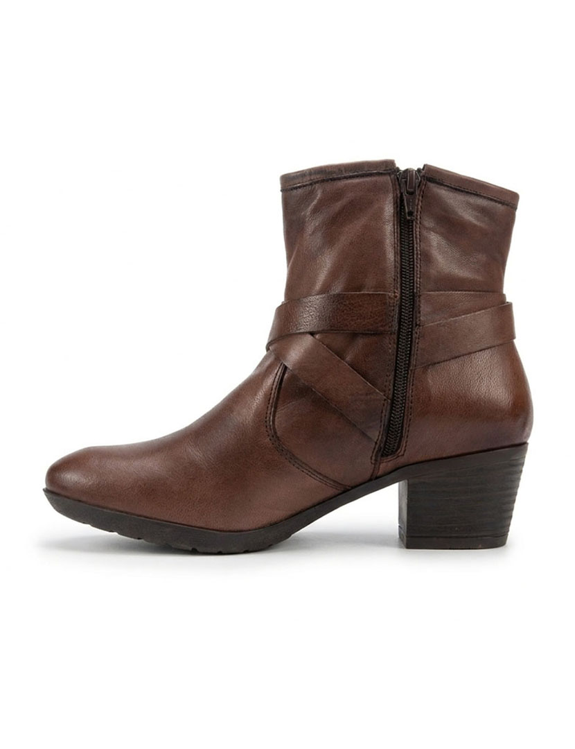 Botines con tacón beige