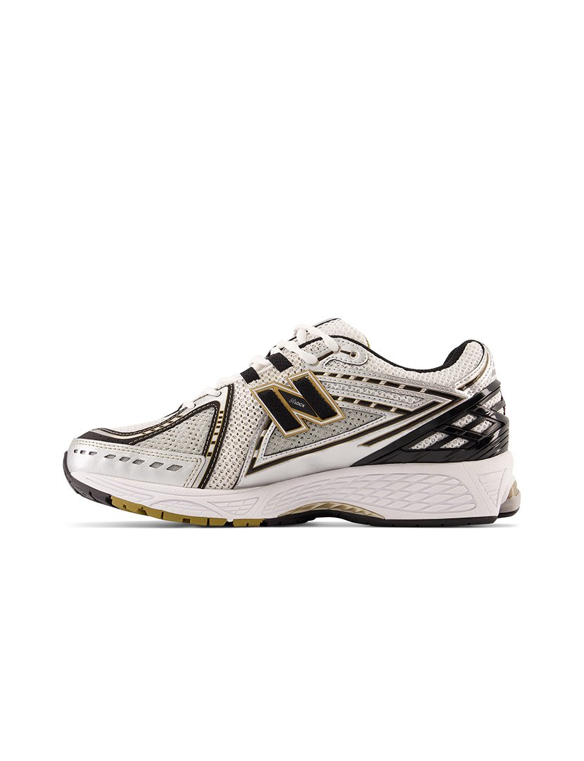 1906R Metallic Silver Tennis