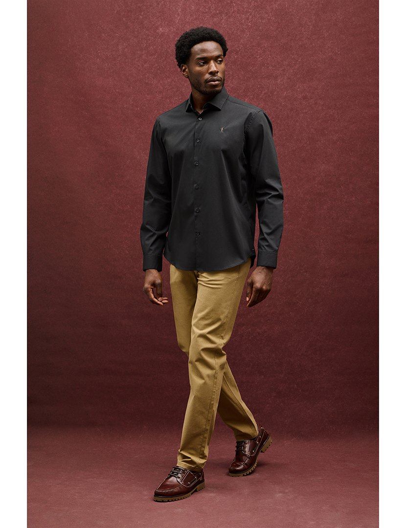 Camisa de manga comprida slim fit Preto